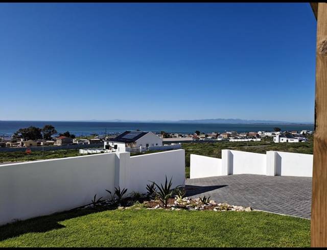 3 BEDROOM HOUSE FOR SALE IN ST HELENA VIEWS